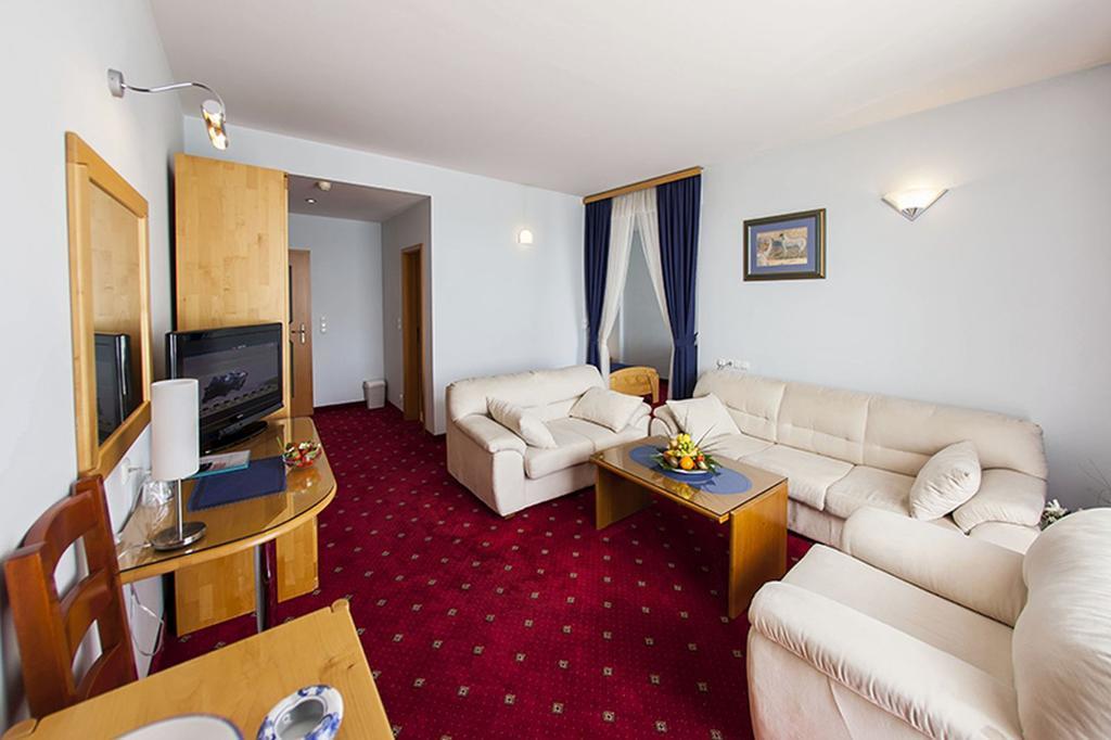 Hotel Senad Od Bosne Prokosovici Dış mekan fotoğraf